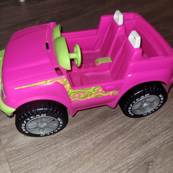 Barbie Other - 1999 Barbie Pink/ Green Jeep Wrangler Convertible Goodyear RARE
